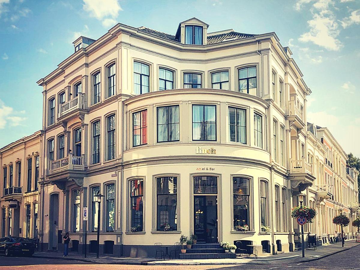 Finch Boutique Hotel, Downtown 데벤테르 외부 사진
