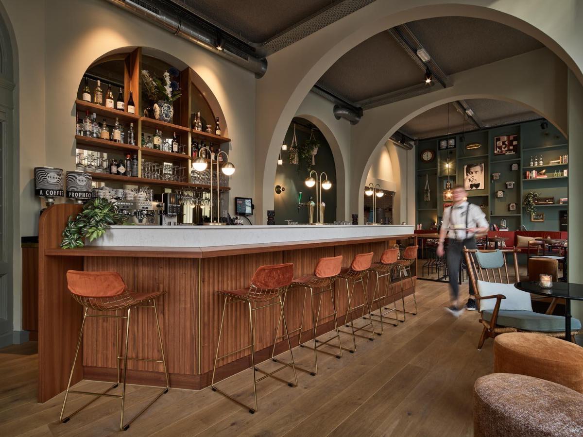 Finch Boutique Hotel, Downtown 데벤테르 외부 사진