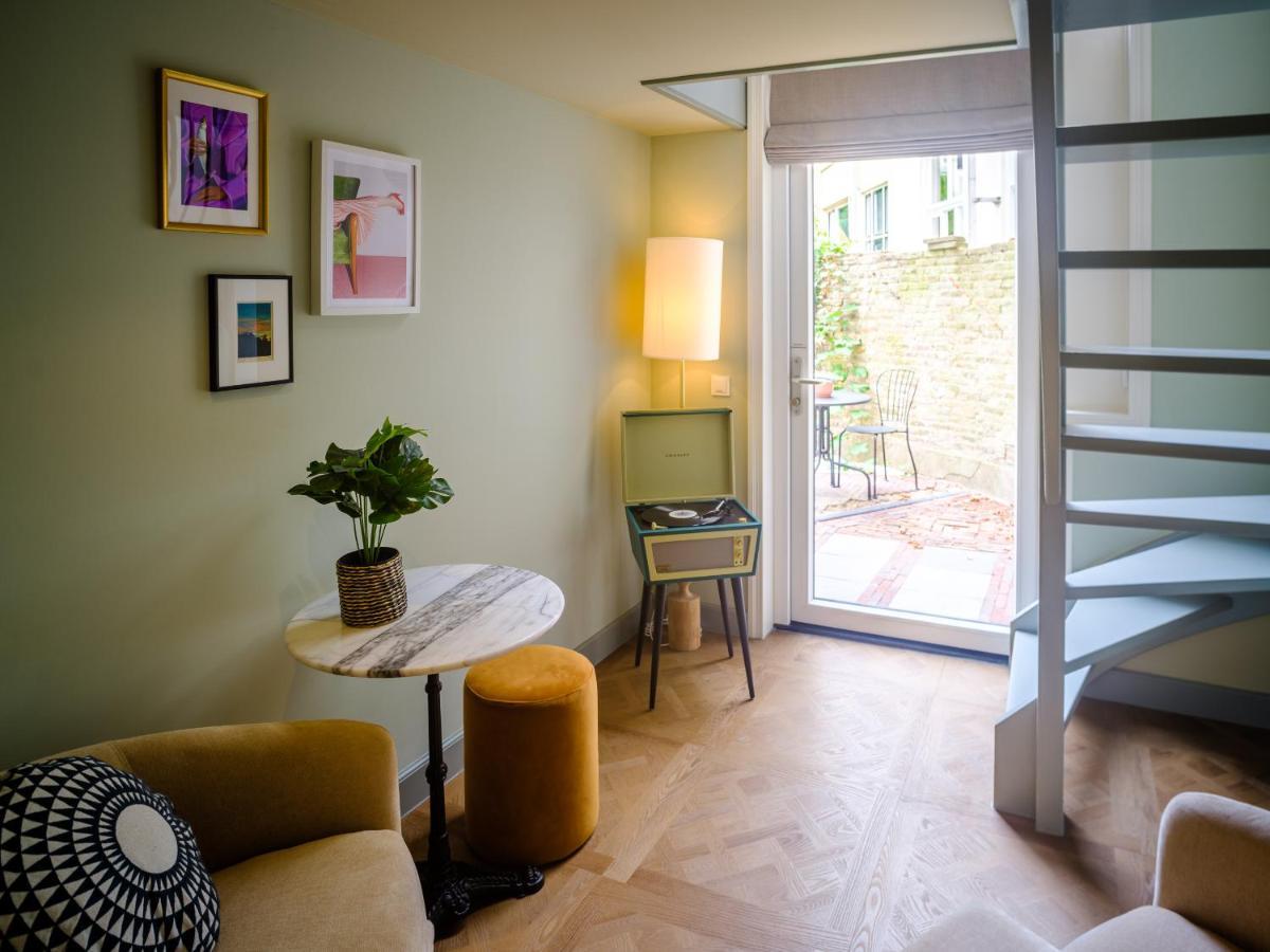Finch Boutique Hotel, Downtown 데벤테르 외부 사진