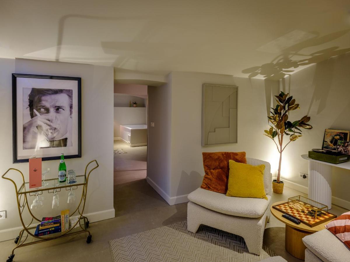 Finch Boutique Hotel, Downtown 데벤테르 외부 사진