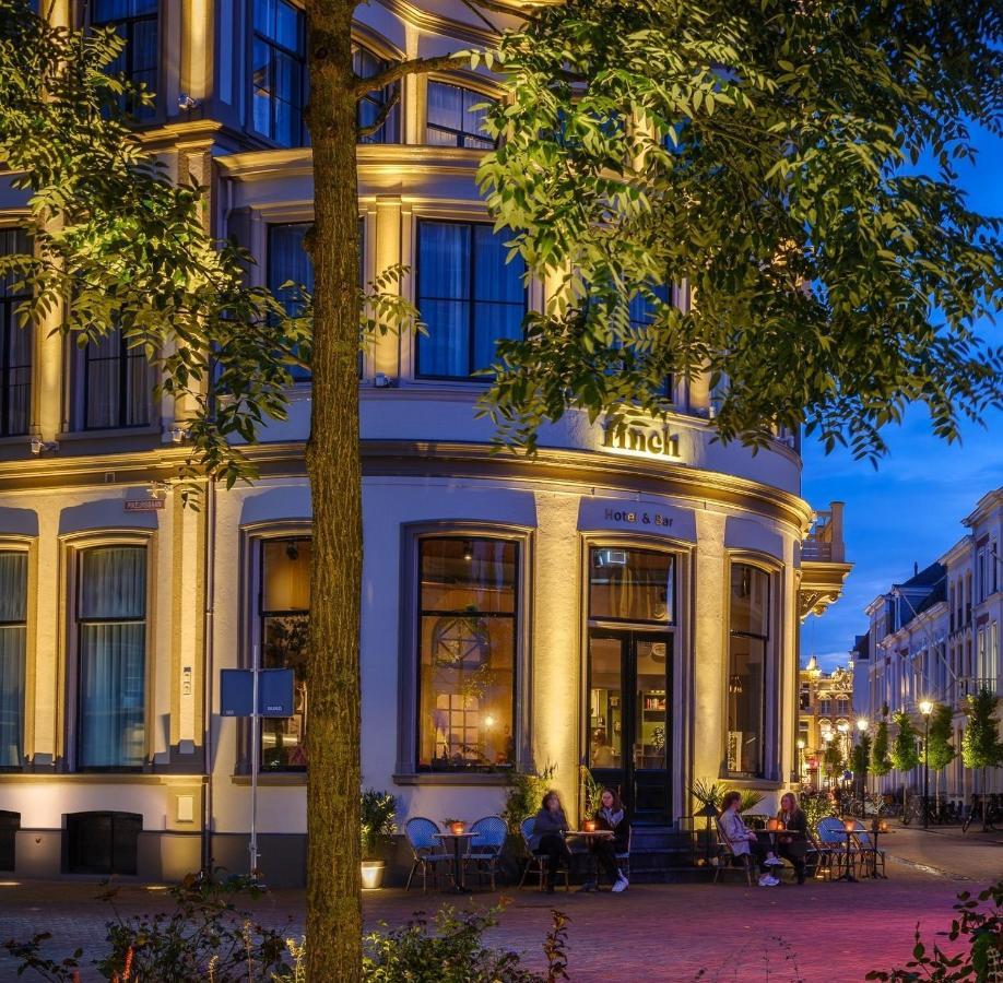 Finch Boutique Hotel, Downtown 데벤테르 외부 사진