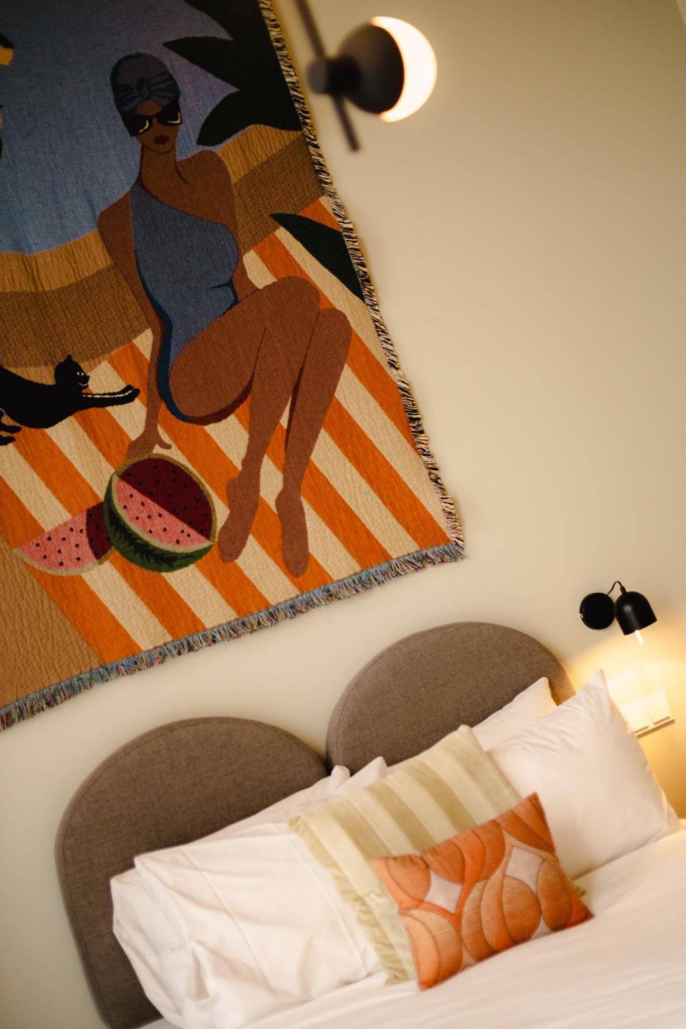 Finch Boutique Hotel, Downtown 데벤테르 외부 사진