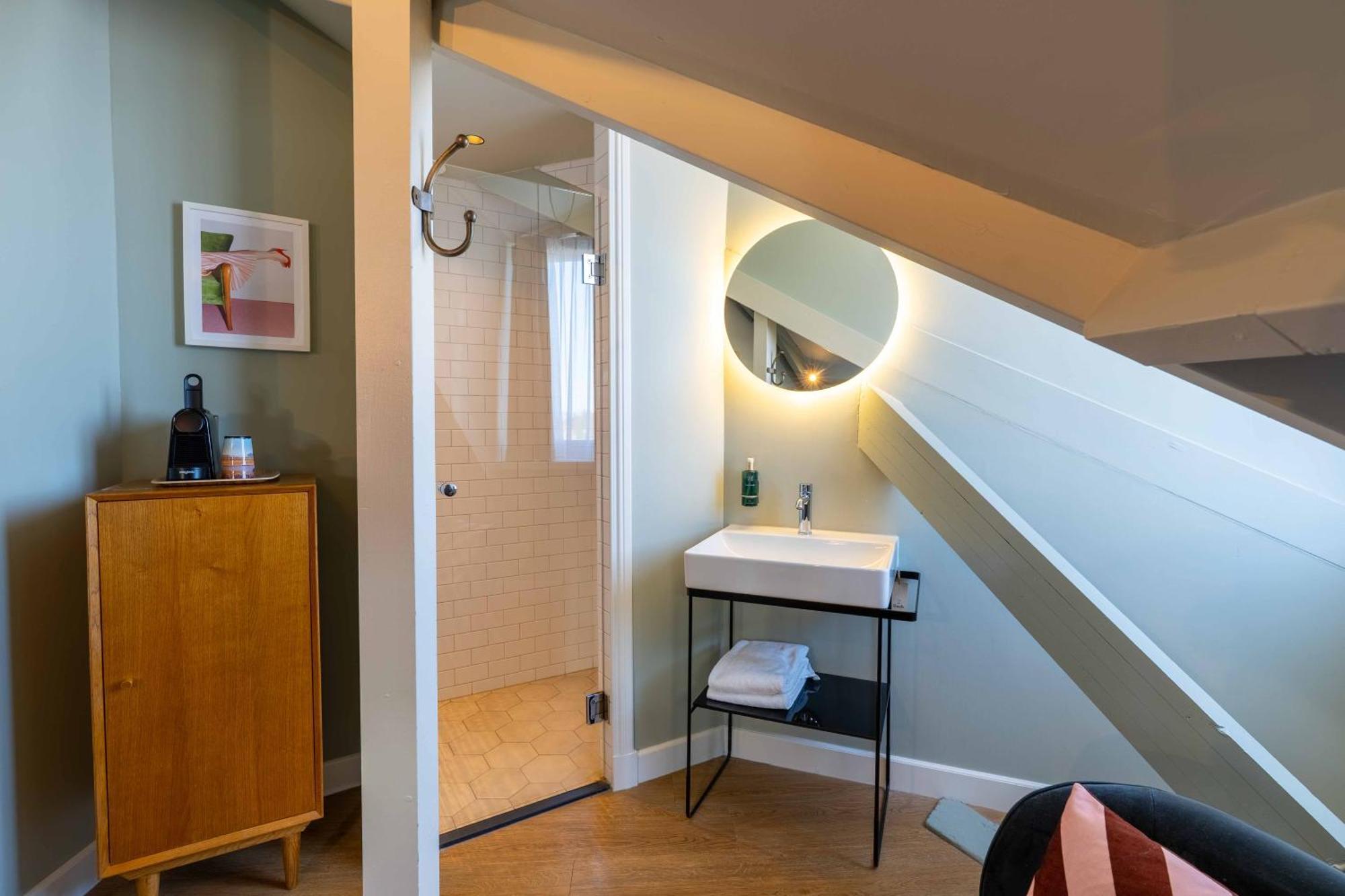 Finch Boutique Hotel, Downtown 데벤테르 외부 사진