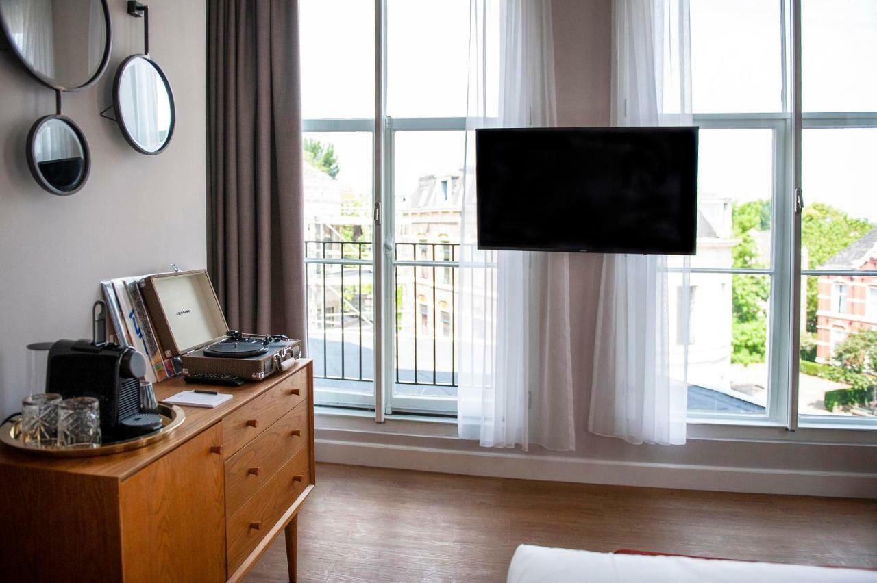 Finch Boutique Hotel, Downtown 데벤테르 외부 사진